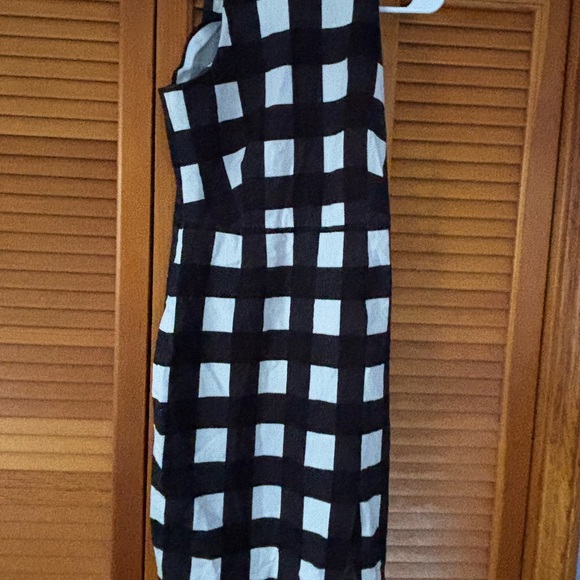 Banana Republic Black and White Midi Dress - Picture 2 of 3